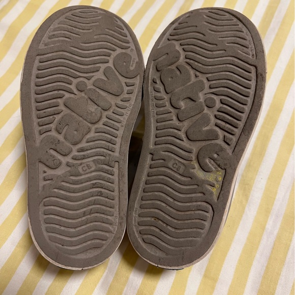 Native Sneakers! - Picture 4 of 4